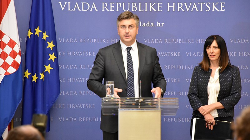 Predsjednik Vlade: Uvođenjem obvezne informatike pripremamo mlade na brzo mijenjajući svijet i radna mjesta
